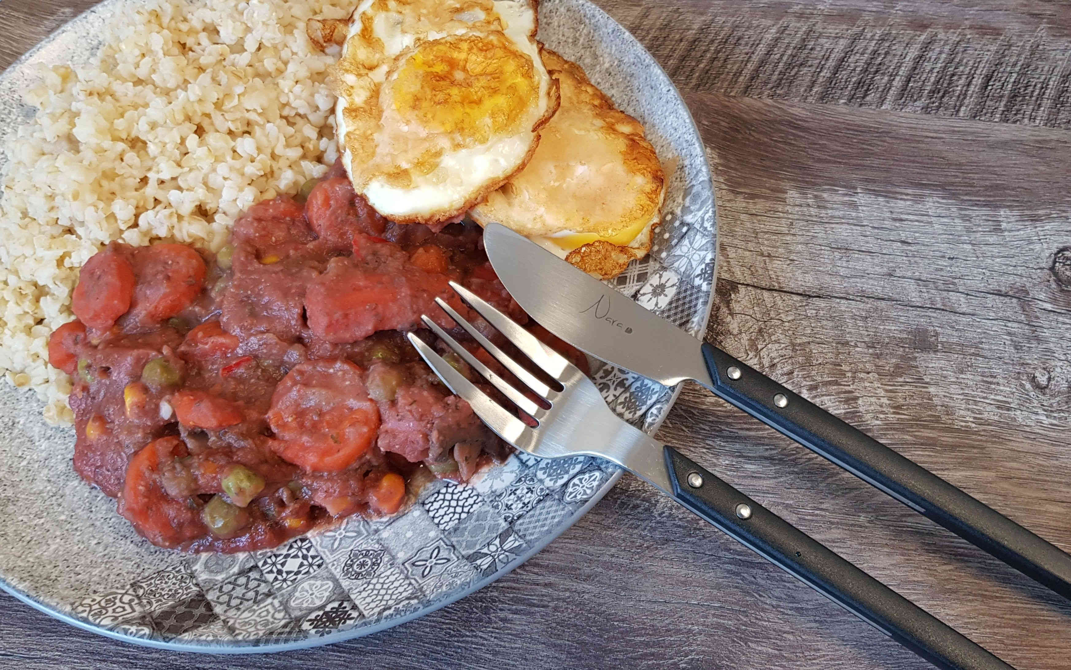 Vidlička jídelní 22 cm